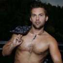 Explore Your Darkest Desires with Olle from Canberra